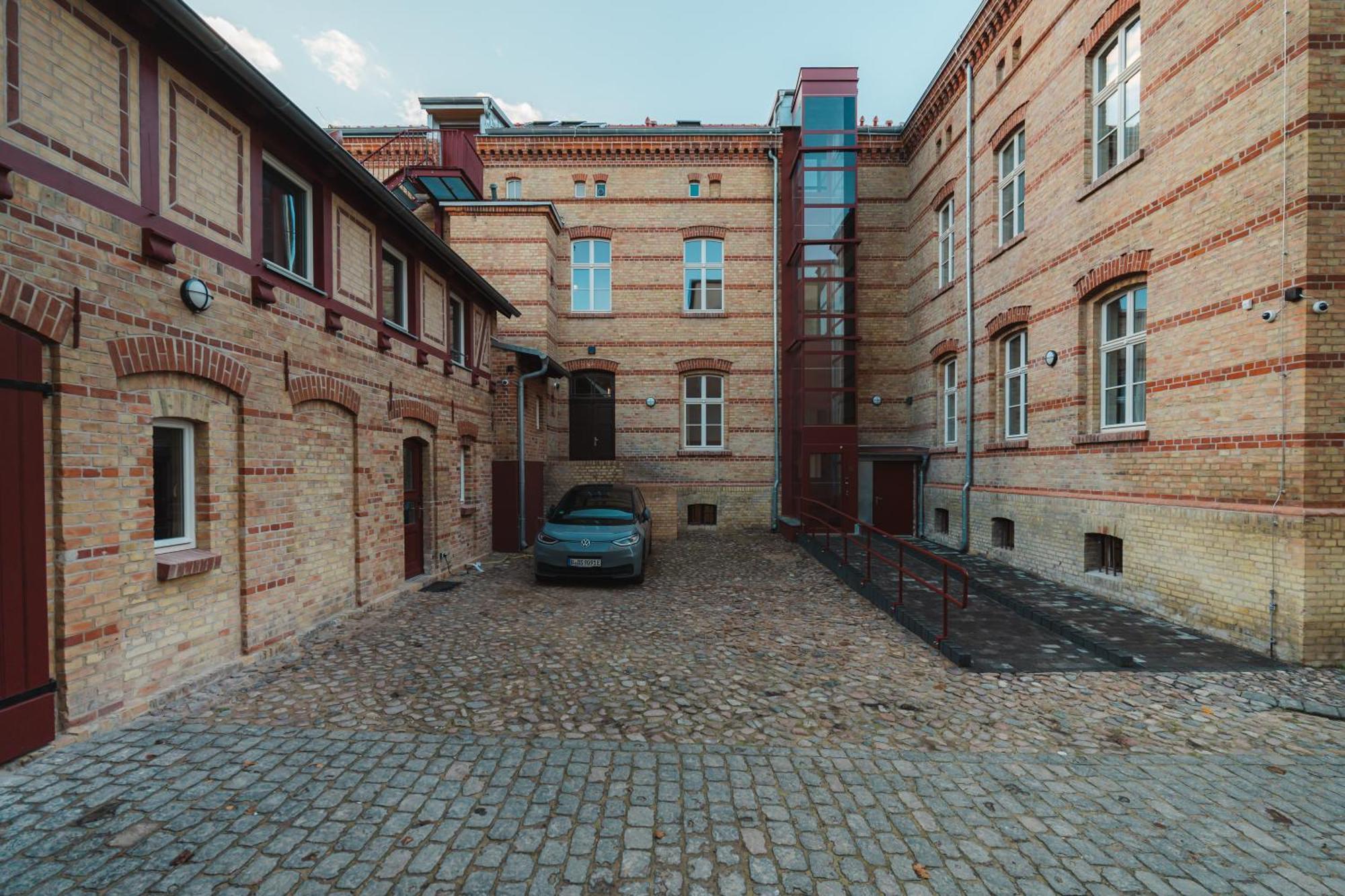 H24 Hotel Apartments Eberswalde Eksteriør billede